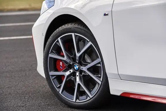 BMW 1 Series wheel