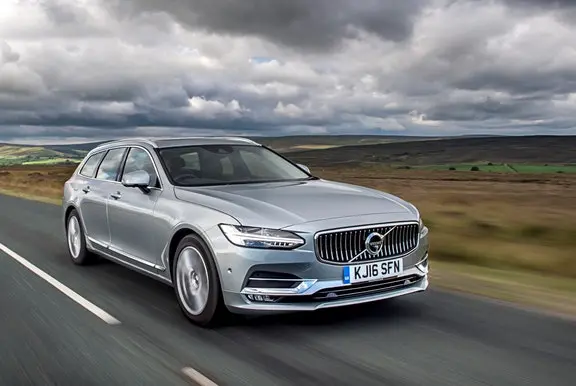 Volvo V90 driving