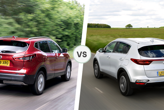 Nissan Qashqai vs Kia Sportage driving 2