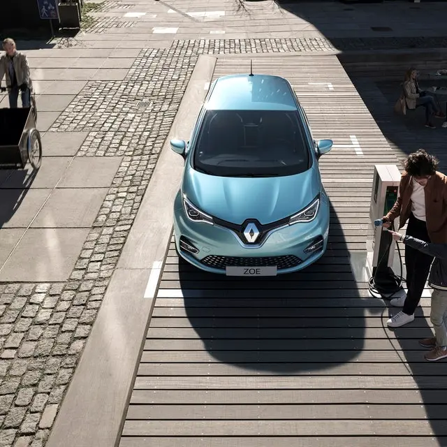 Renault Zoe charging