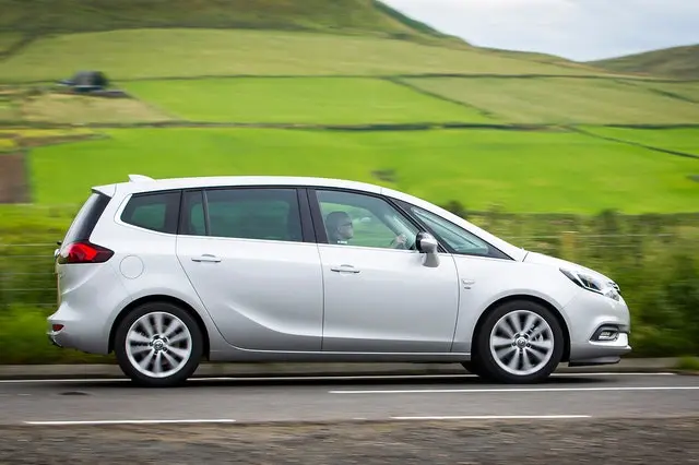 Vauxhall Zafira Tourer review