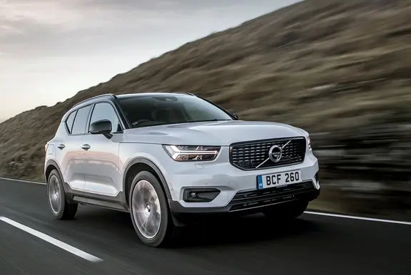 The front exterior of the Volvo XC40