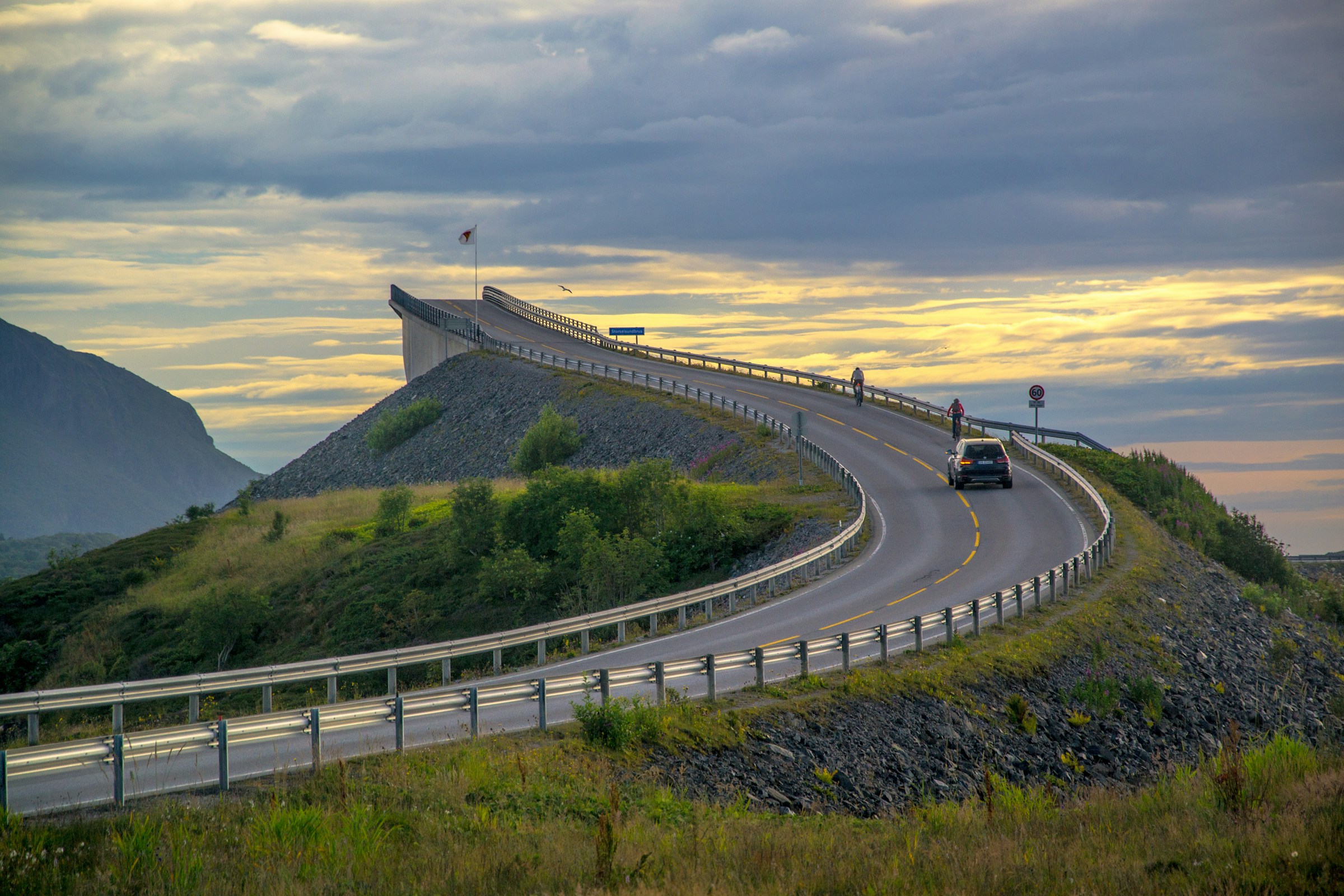 Norway-Atlantic-Road-highway-olga-cherepkova-CaZIr5gDv2k-unsplash