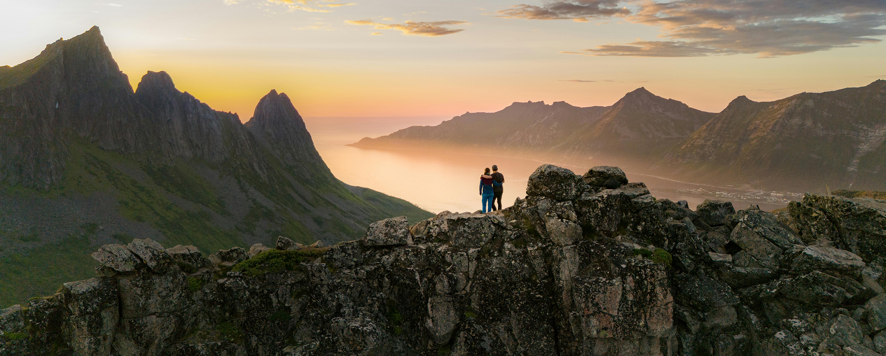 Norway-senja-couple-30842508