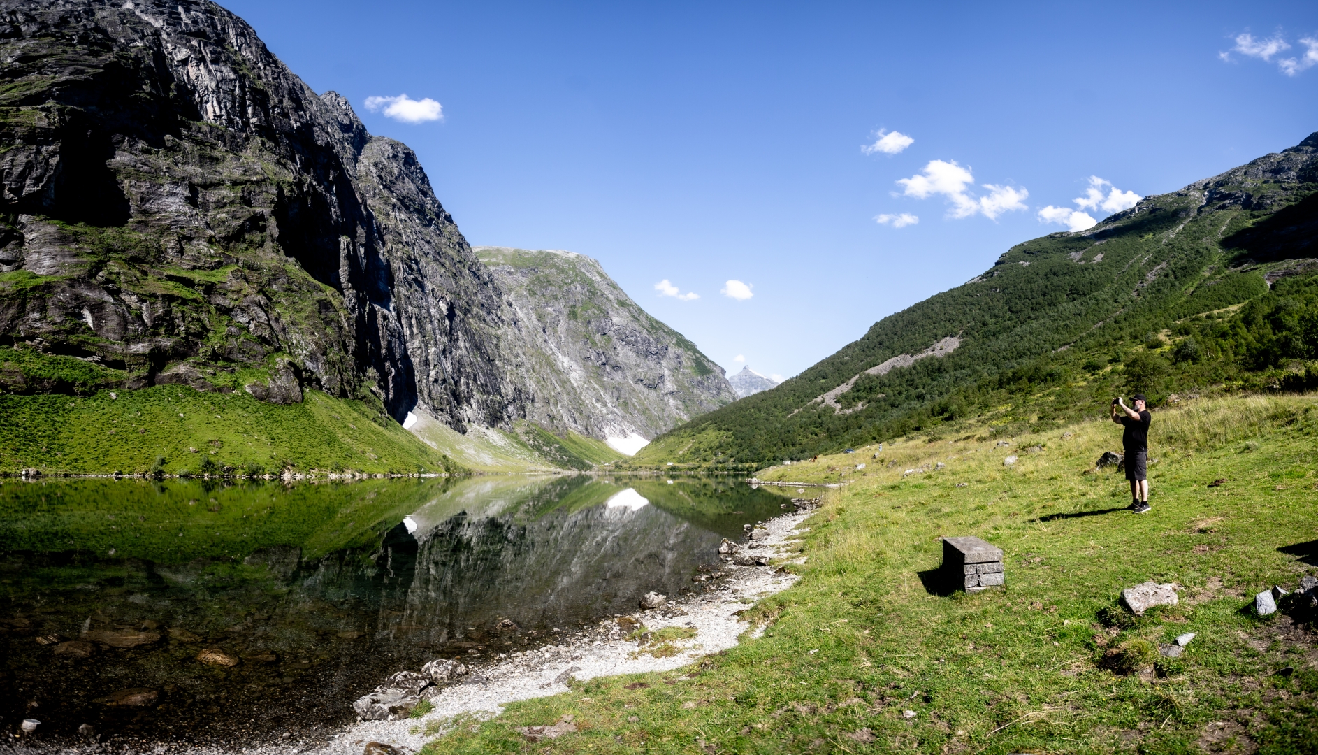 Socials - Norway in depth - Queens road photostop - credit Lari Laasjärvi