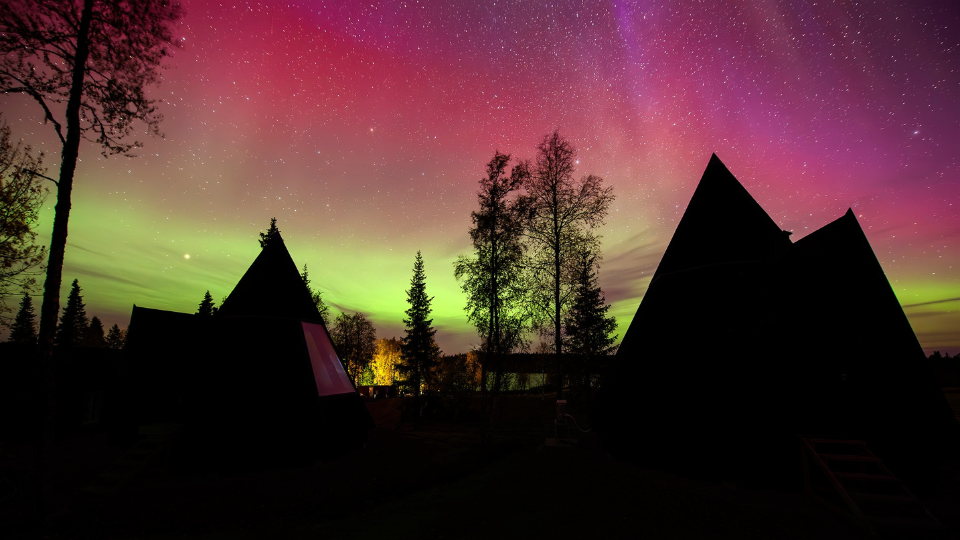 Website - Nivunki Village auroras - Nov
