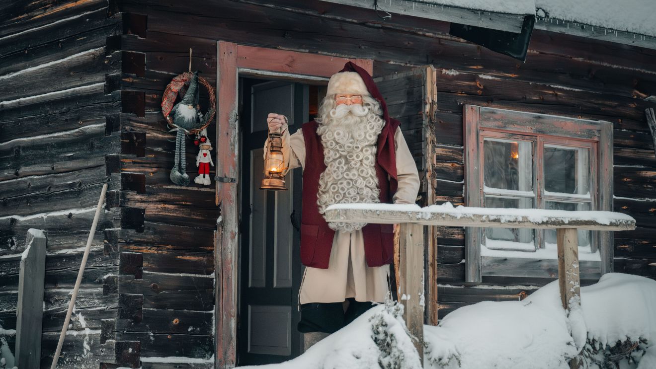 web Santa in Akaslompolo - Lapland Winter Magic tour
