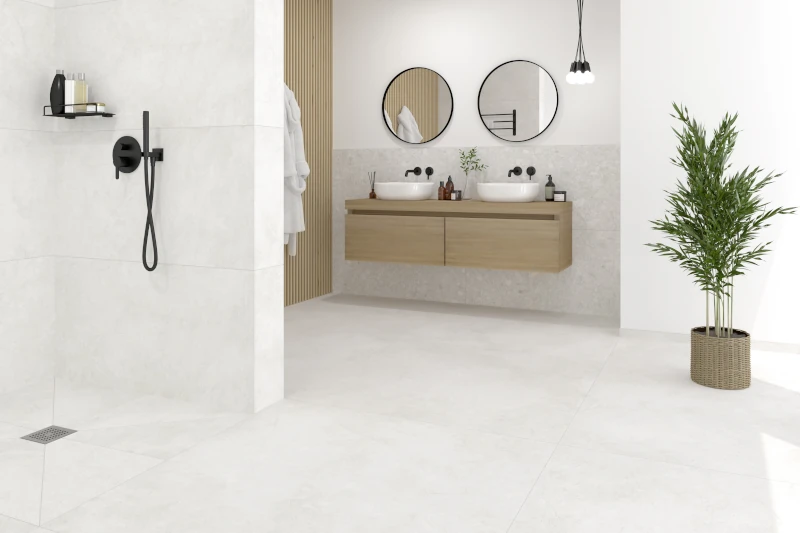 Badezimmer mit weißem IGA Aurelia Fliesenboden