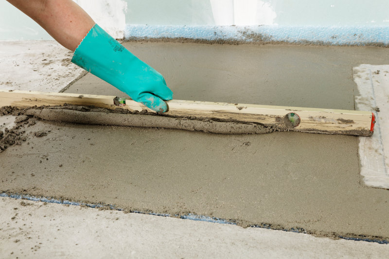 Handwerker arbeitet