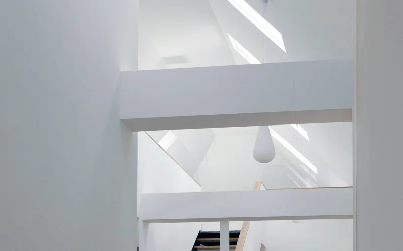 Dachgeschoss ausgebaut aber leer mit Dachfenstern