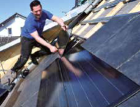 Photovoltaikanlagen werden montiert