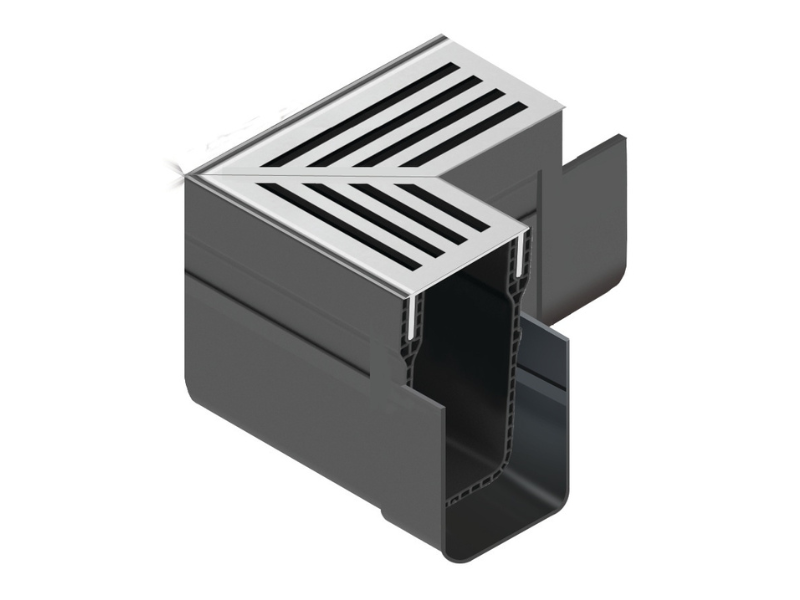 Ein Eckstück einer silbernen Entwässerungsrinne.
