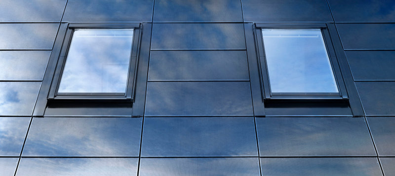 Zwei Velux Dachfenster