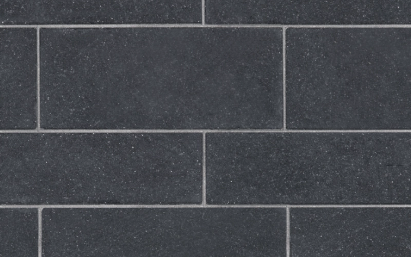 Nahaufnahme von Terrassenplatten in anthrazit