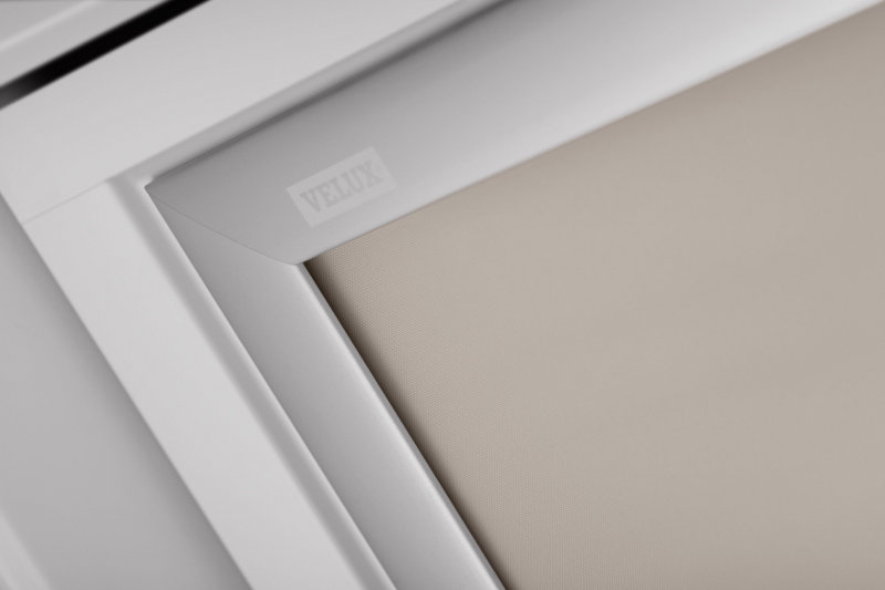 Velux mit eingebauten Sonnenschutzelement