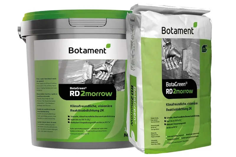 BotaGreen, die nachhaltige Reaktivabdichtung der Firma Botament im 30 KG Eimer und als Sackware abgebildet.