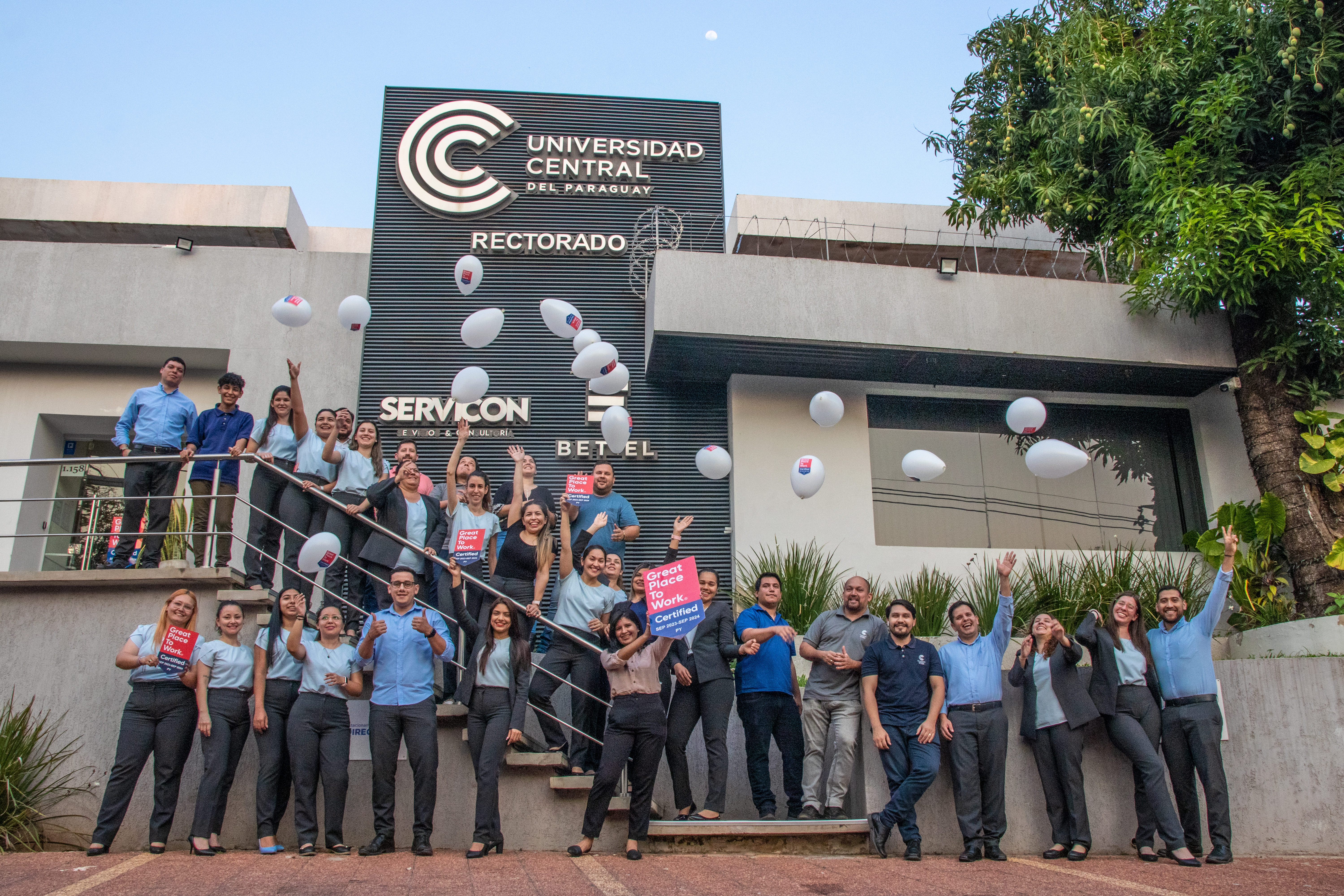 La Universidad Central del Paraguay Obtiene la Certificación 'Great Place to Work' en Reconocimiento a su Excelencia Laboral