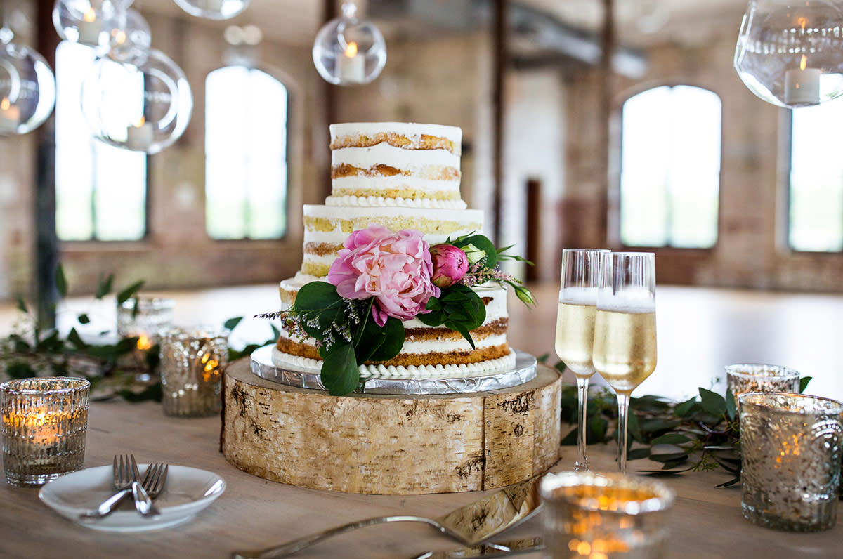 cake and wine pairing