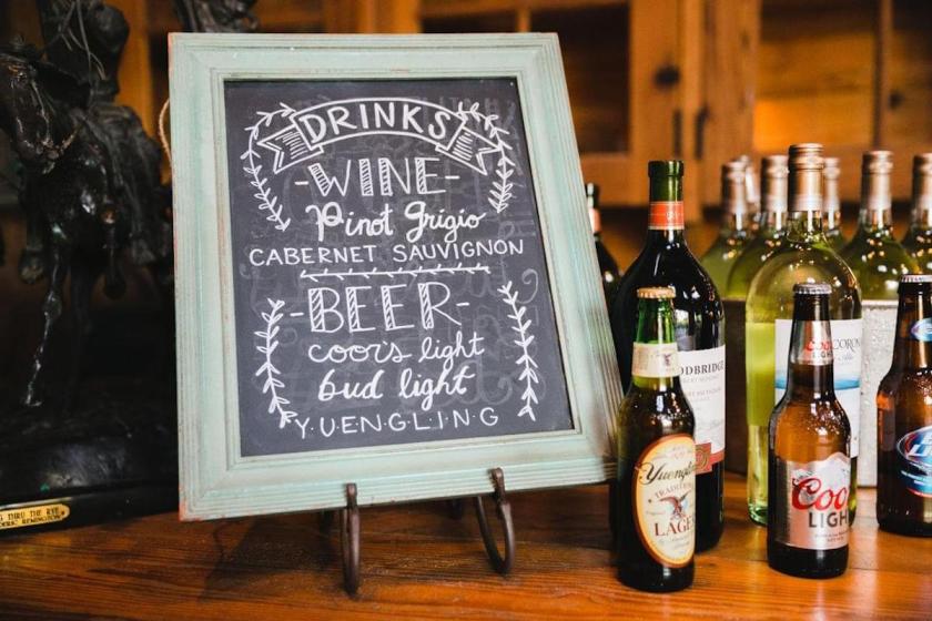 mary-margaret-smith-photography-beer-and-wine