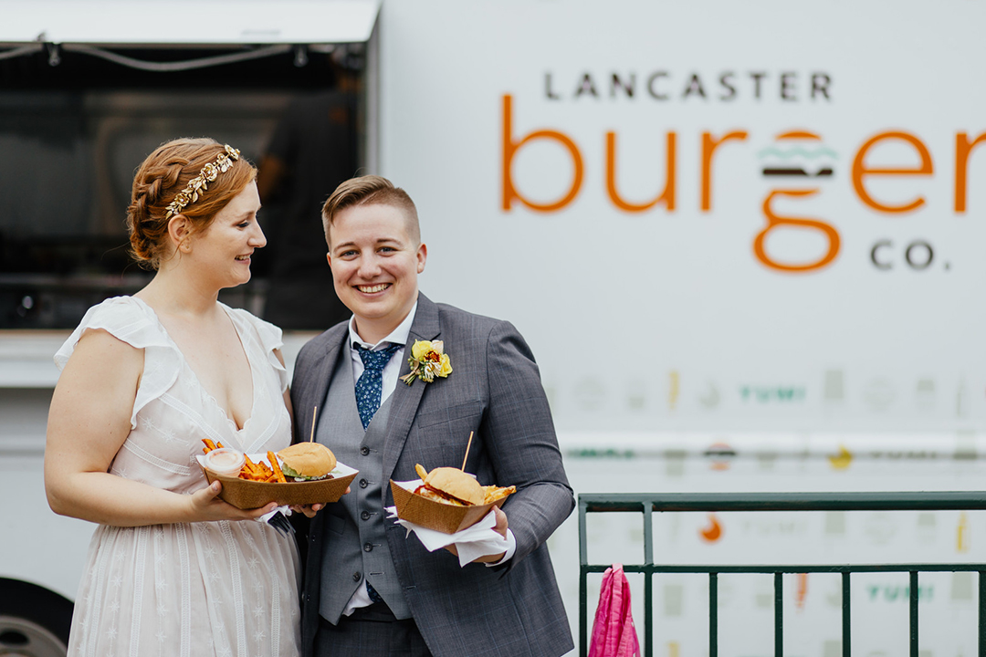 Pros and Cons of Food Truck Wedding Catering