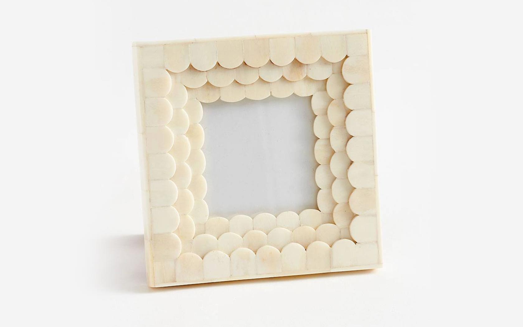 scalloped-inlaid-frame