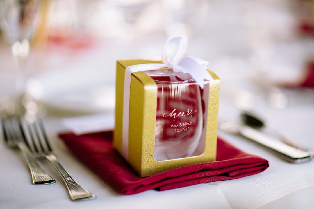 How to Package Wedding Favors: A Complete Guide