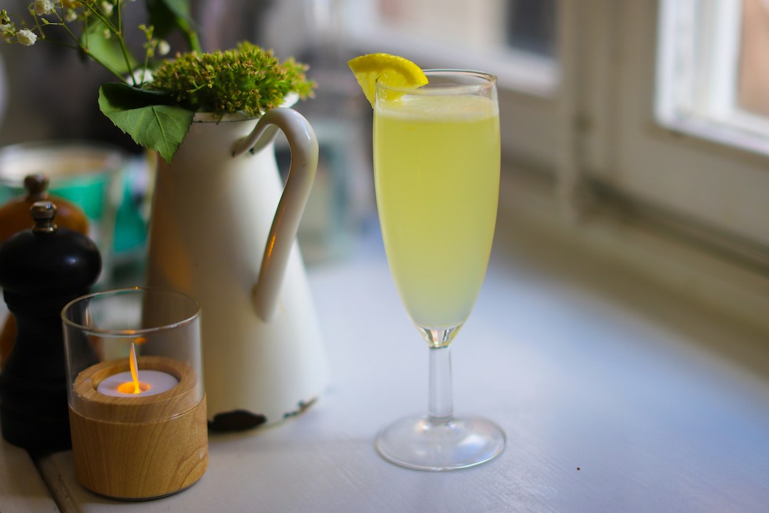 French 75 by Stephan Harlan on Unsplash