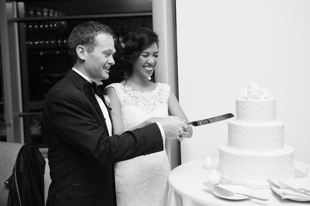 Tips for Cutting Your Cake at Your Own Wedding