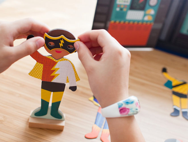 Superheroes Magnetic Dress-Up, Petit Collage