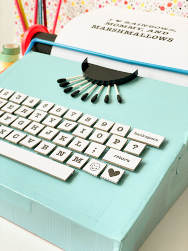 TYPEWRITER-B