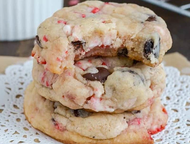 Oreo Peppermint Crunch Cookies