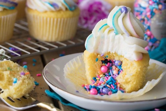 Piñata Cupcakes