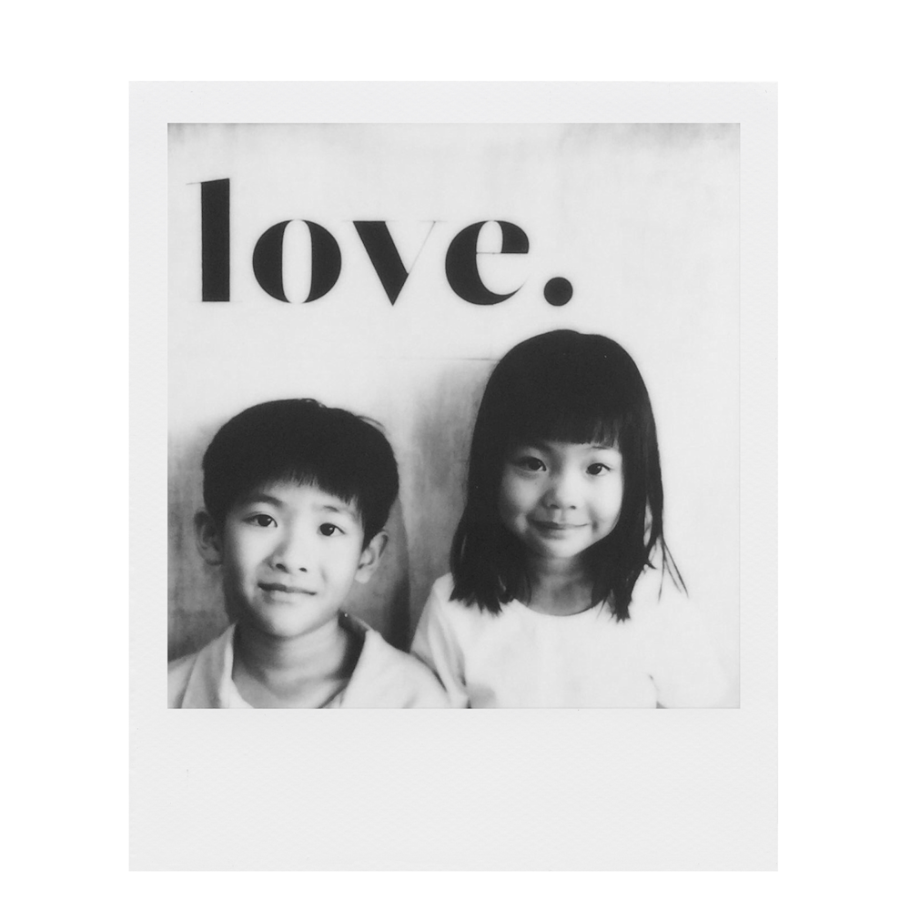 Polaroid i-Type B&W Film: 1