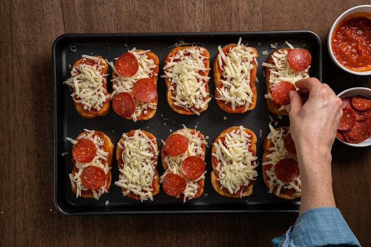 Texas Toast Pizzas-4