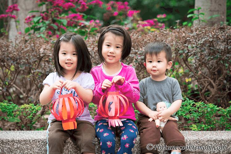Making-CNY-Lanterns1
