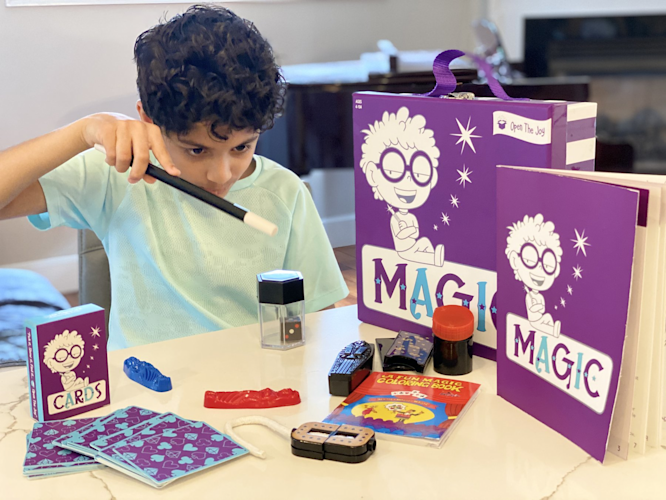 Open The Joy Magic Kit