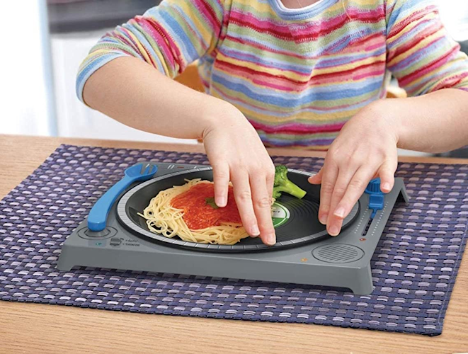 Fred Dinner DJ Dining Set