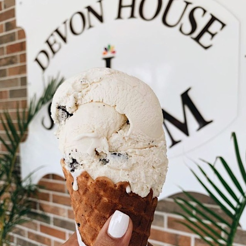 Best-Ice-Cream-Flavors-at-Devon-House