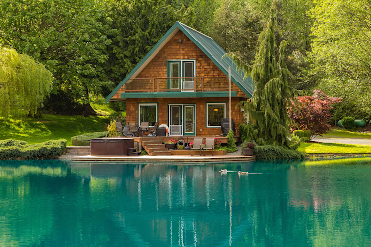 houseonpond copy