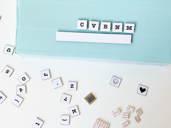 TYPEWRITER-11