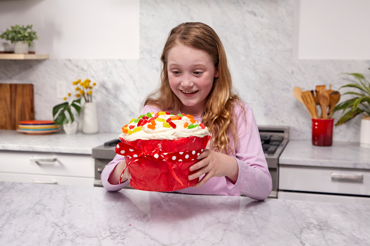 Giant CupCake 5-12-22 116