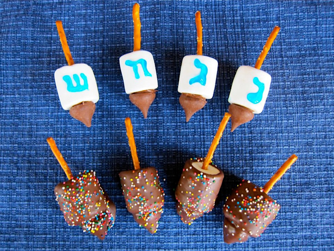 Dreidels-1-900x675