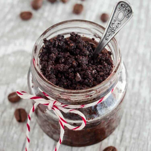 DIY-Coffee-Sugar-Scrub-Recipe