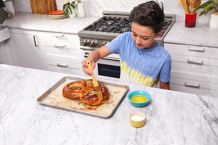 Giant Pretzel 5-12-22 043