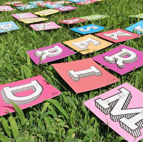 outdoor-word-game-scrabble