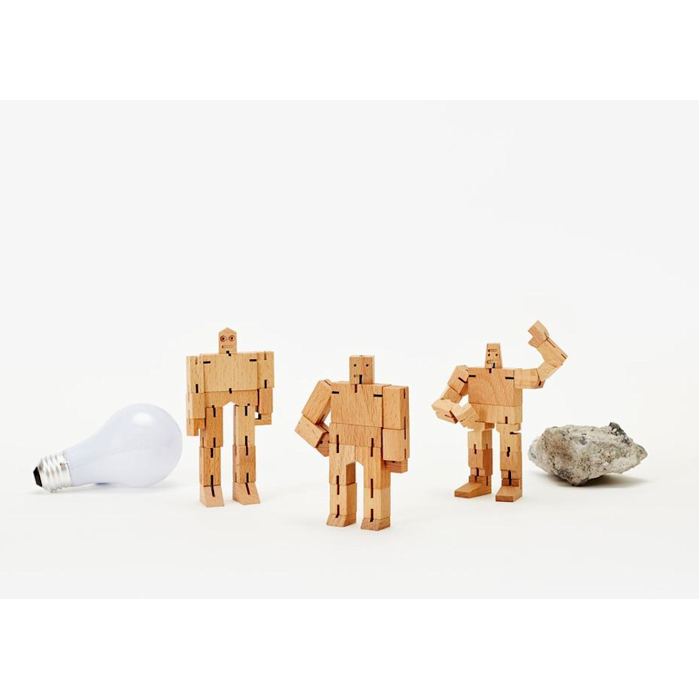 Cubebot-ChallengeTrio-01 930x 4f16d114-332e-4b56-827b-9619a4a48c2c