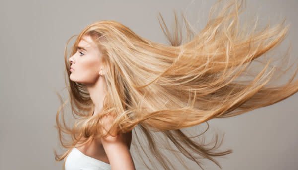 Blondine mit langen Haaren Blondine mit langen Haaren