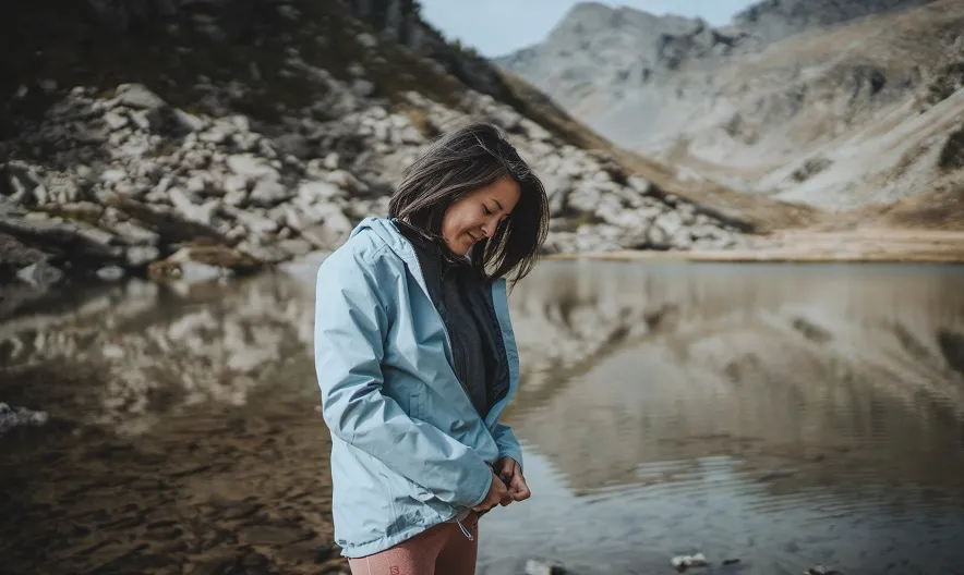 Teaser-how-to-choose-hiking-jacket-landscape