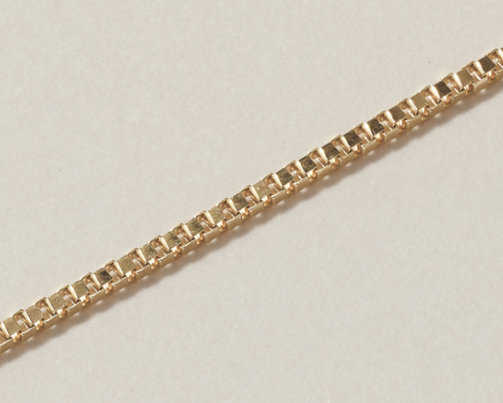 Image - PLP - QuickLink - Jewellery - Necklaces & Pendants - Chains - Box