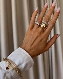 Image - FY26 - Shop The Look - Carousel - Silver Lab